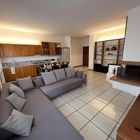 Contea 1 Appartement *